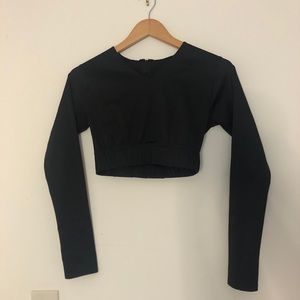 Black Athletic V Neck Crop Top Size M